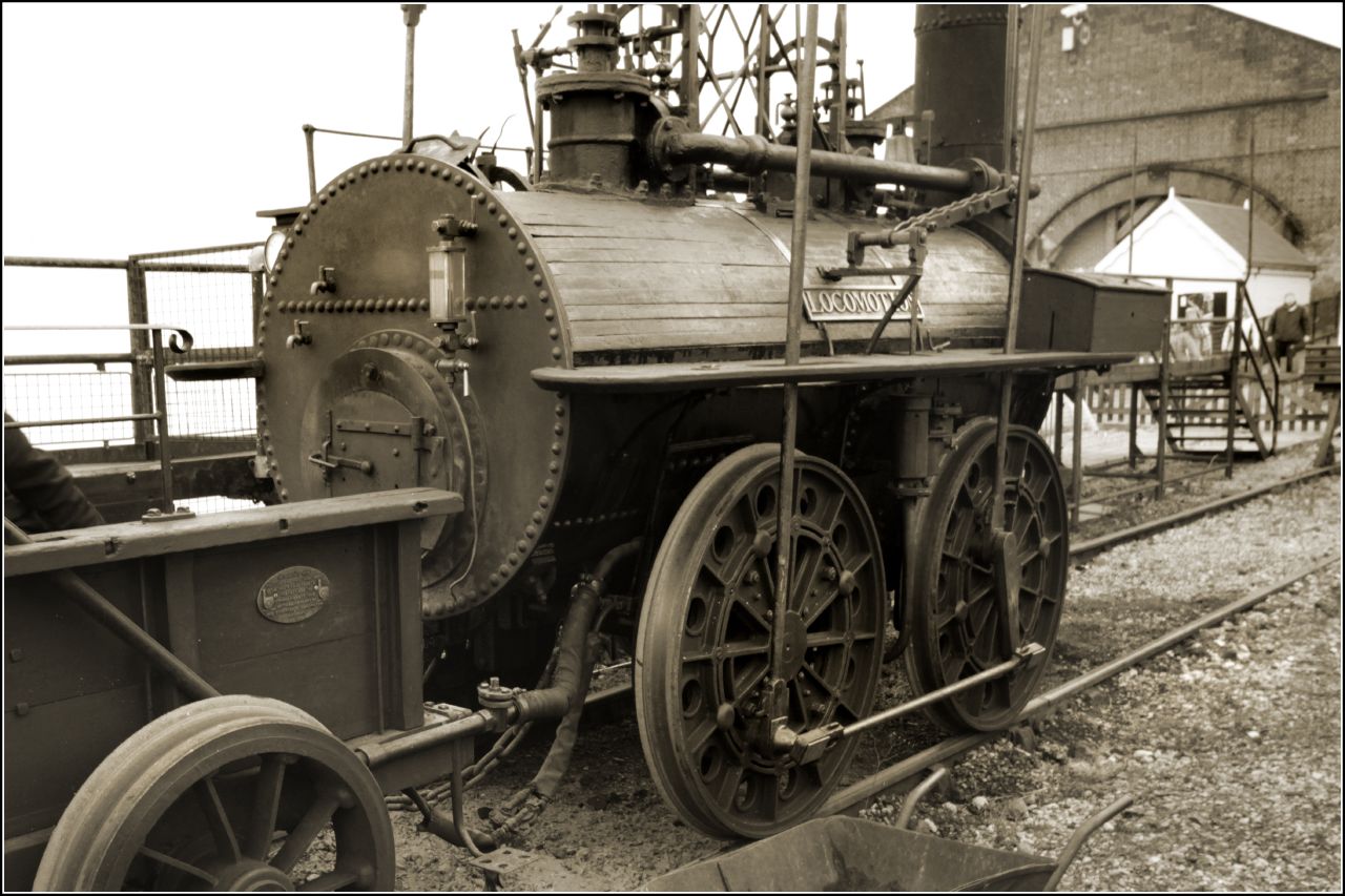 First steam engine train locomotive фото 21